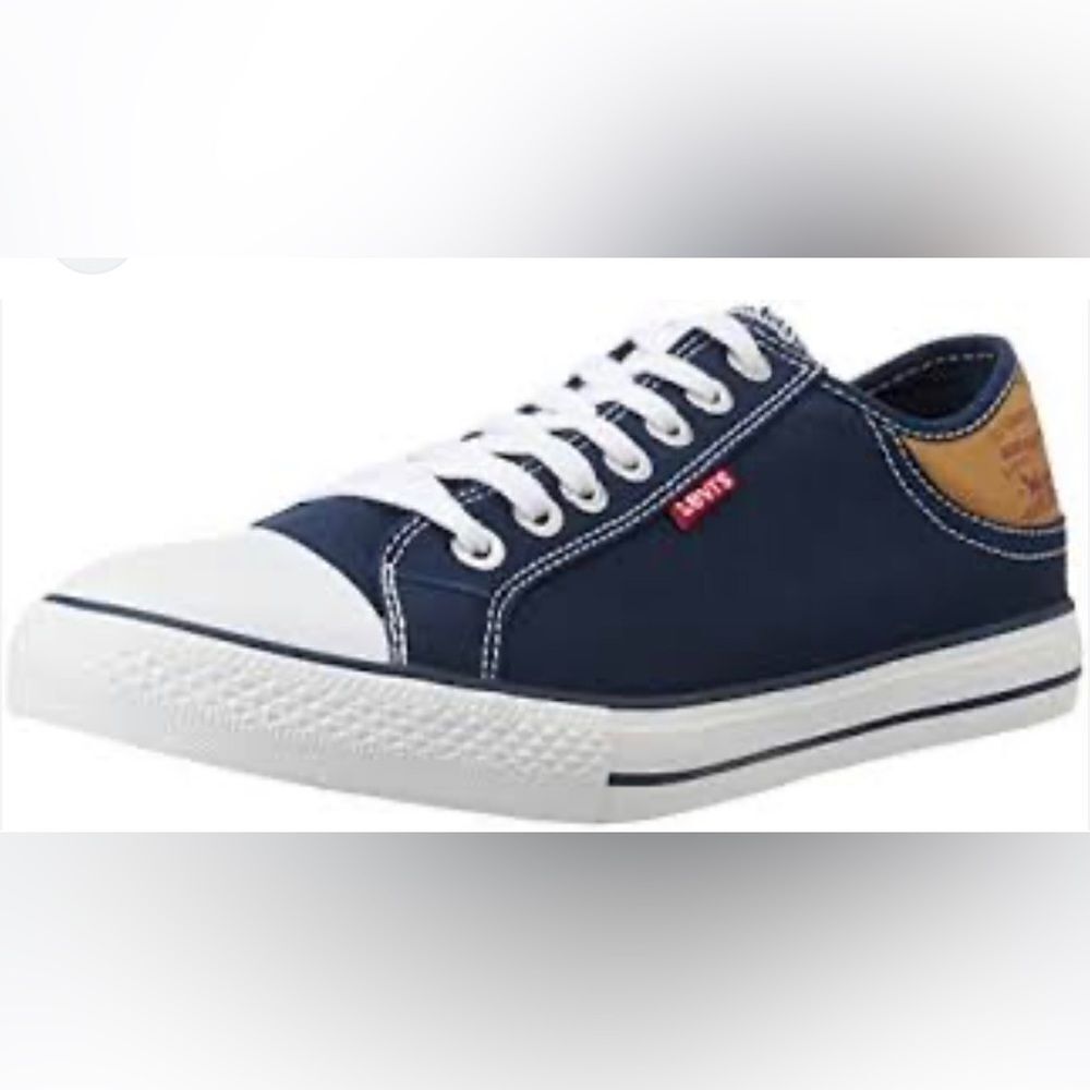 Levi’s Men’s Navy Canvas Shoes Size 8.5.